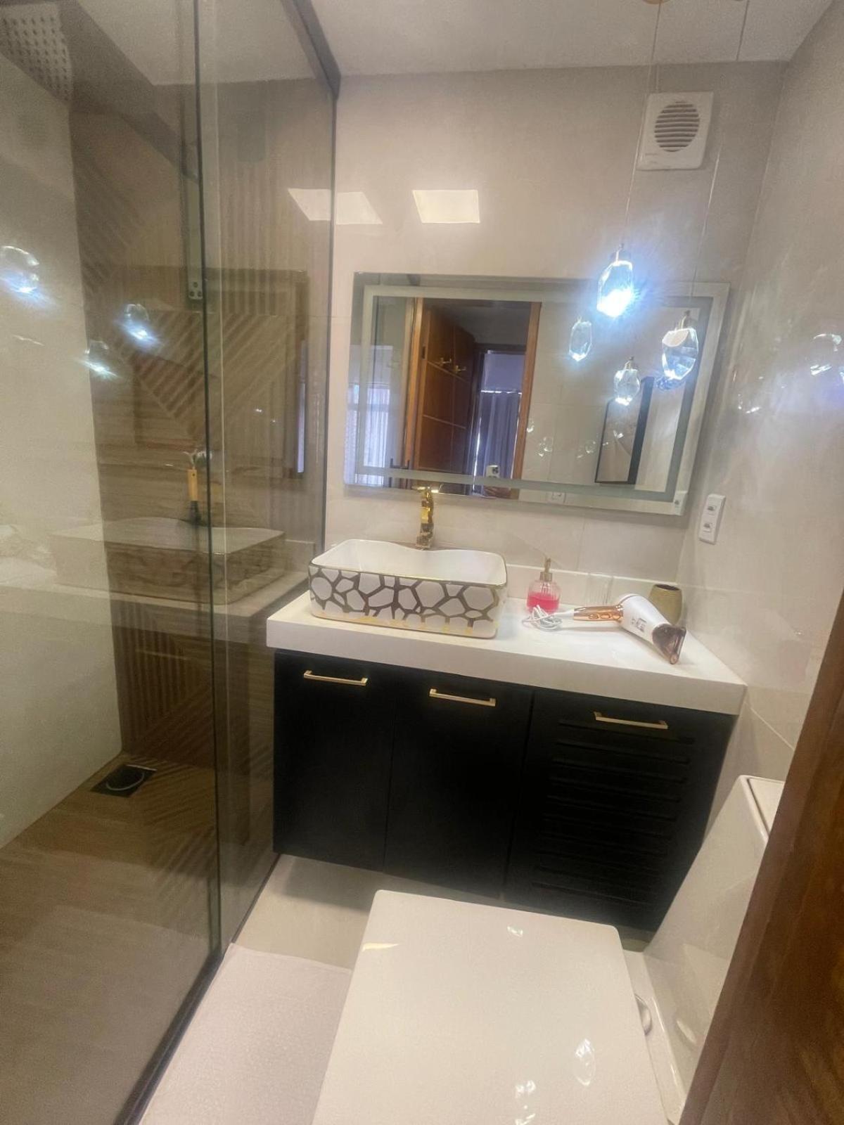 Alto Padrão Moderno Frente A Com 2 Quartos Localização Beira Mar