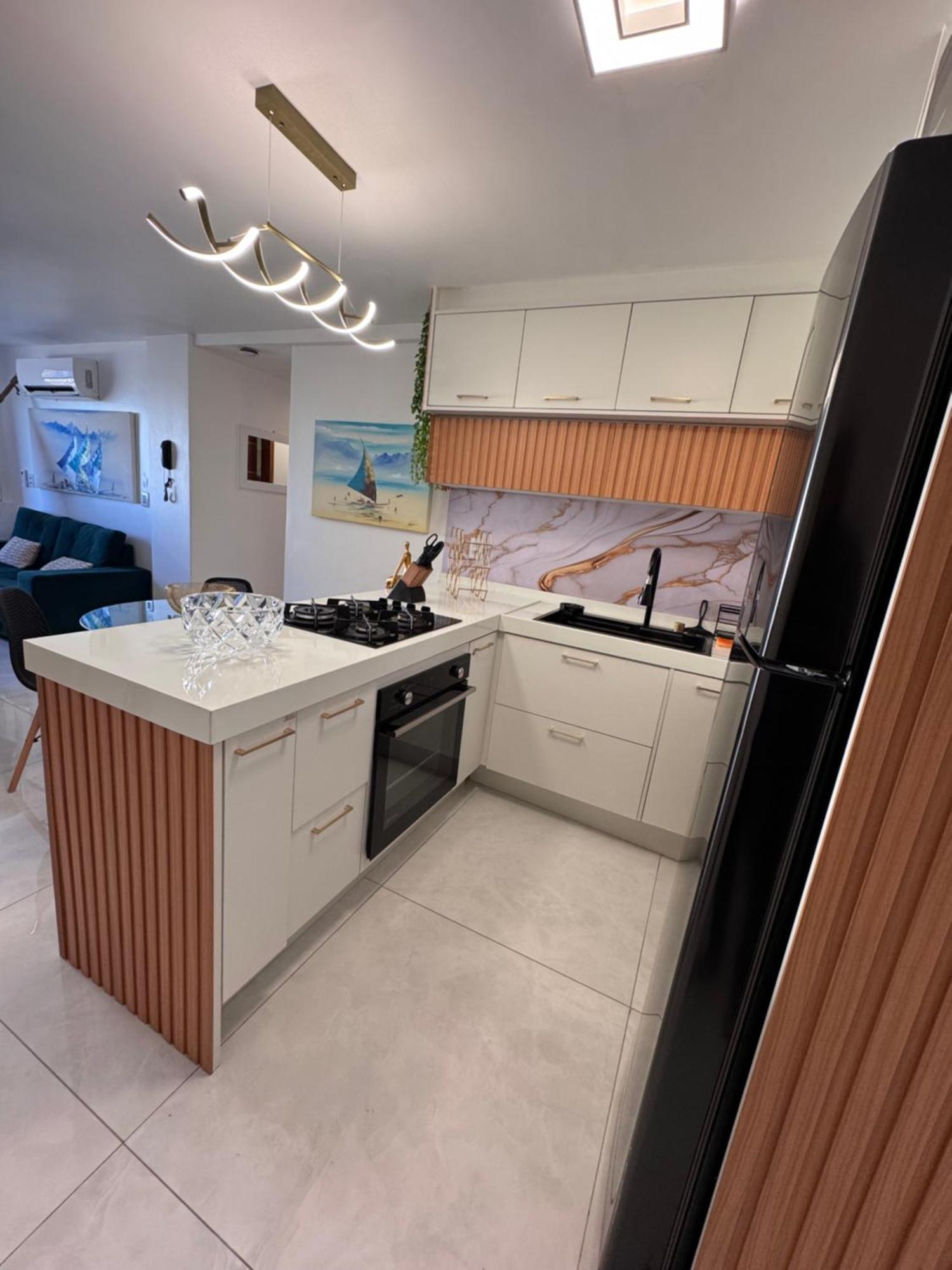 Apartamento Alto Padrão Moderno Frente A Com 2 Quartos Localização Beira Mar *