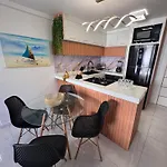 Apartamento alto padrão moderno frente a praia com 2 quartos melhor localização beira mar