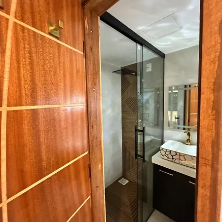 Apartamento Alto Padrão Moderno Frente A Com 2 Quartos Localização Beira Mar